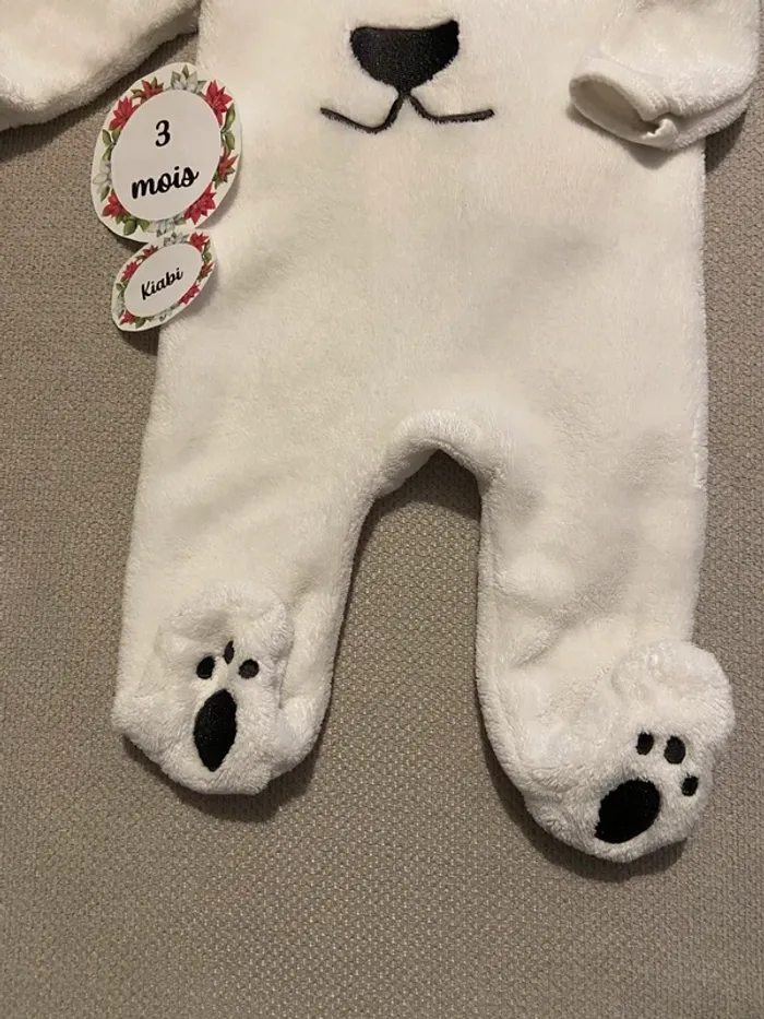 Pyjama Kiabi 3 mois bien chaud très bon état - photo numéro 2