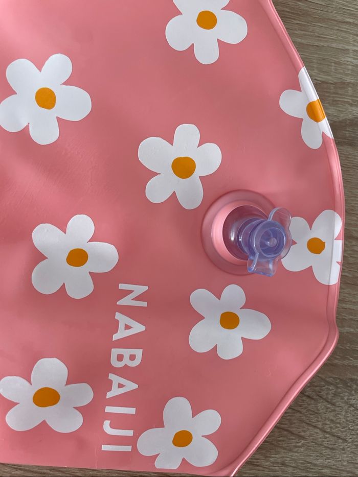Brassard Nabaiji rose avec des fleurs - photo numéro 4