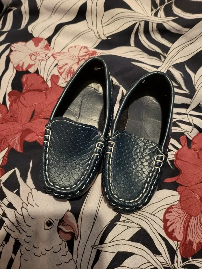 Chaussure taille 22 neuves