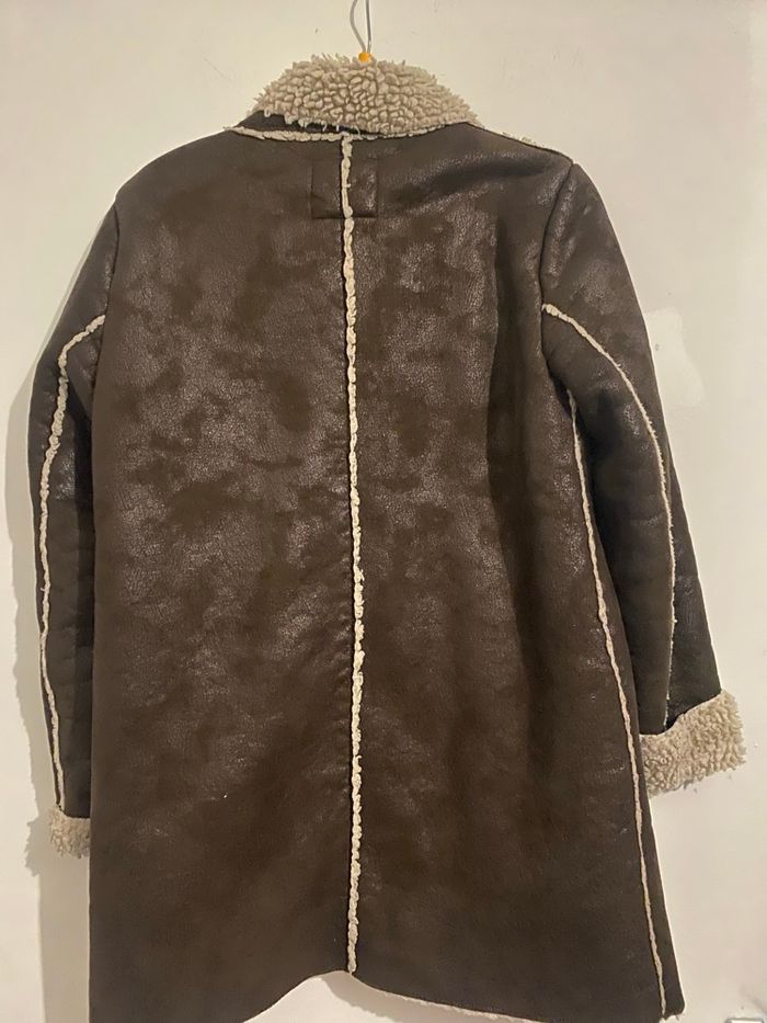 Manteau aviateur long marron doublé en fausse fourrure Mango - photo numéro 2