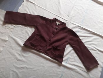 Veste bordeaux avec petites poches devant