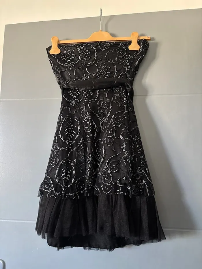 Robe de fête - photo numéro 2
