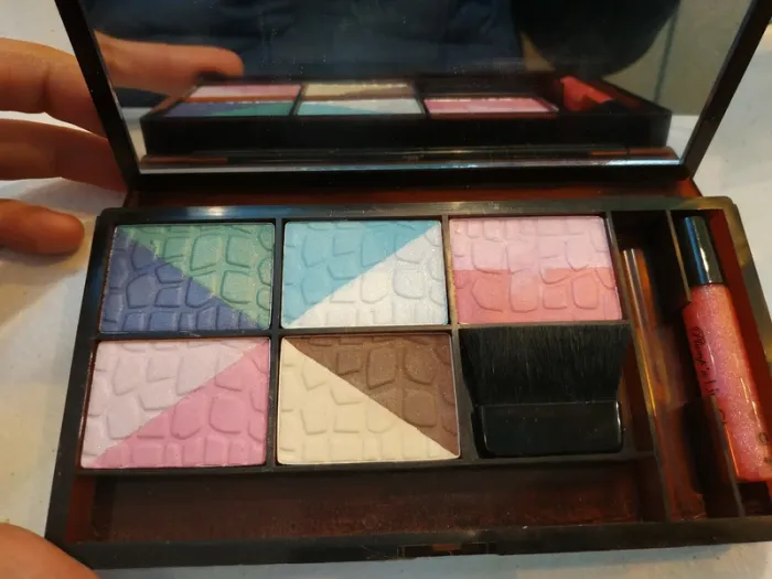 Palette maquillage - photo numéro 2