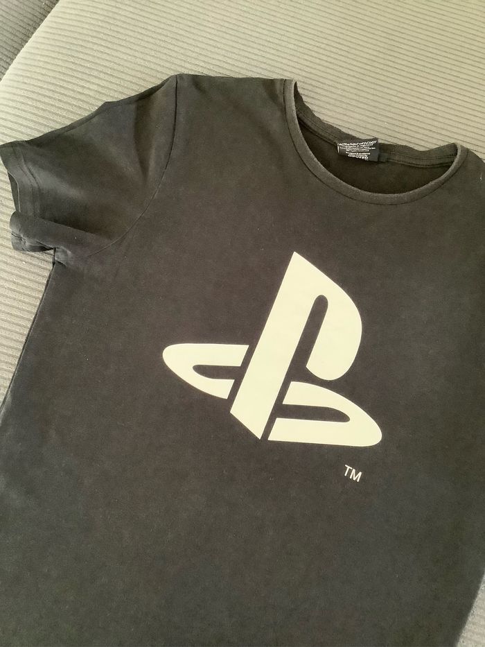 T-shirt noir logo blanc PlayStation - photo numéro 2