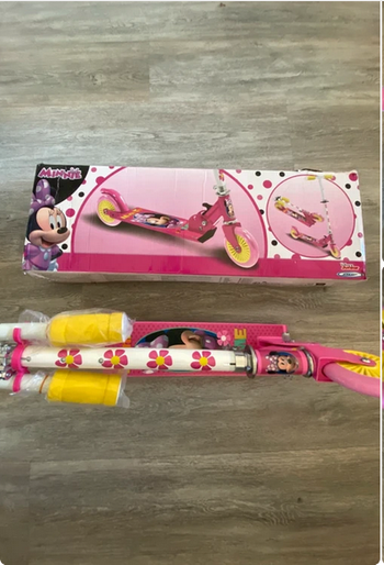 Disney trottinette Minnie neuve