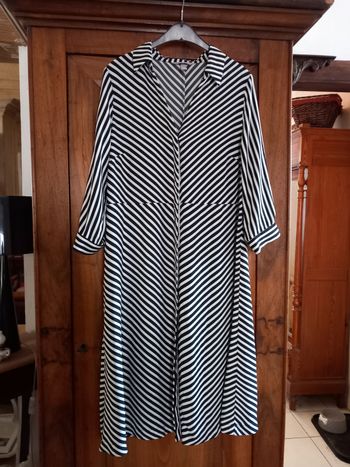 Robe H&M T44