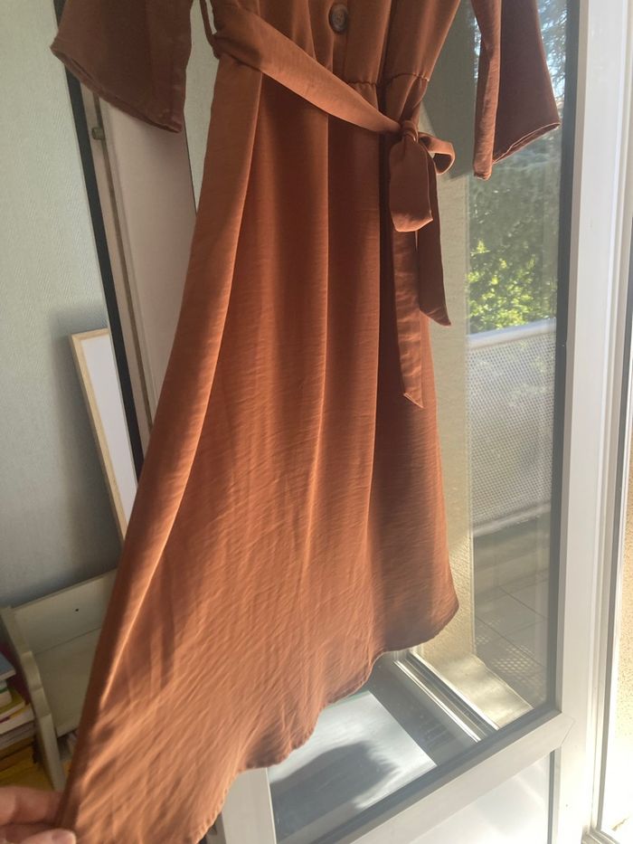 Robe satinée marron caramel mi-longue, T40, Grain de Malice - photo numéro 6