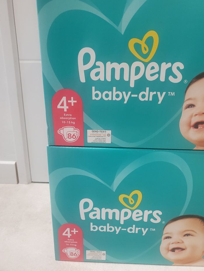 Lot de 2 cartons de couches pampers taille 4+ - photo numéro 2