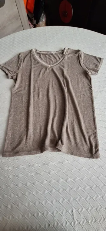 Tee shirt
