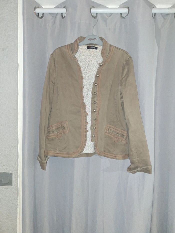 Veste M