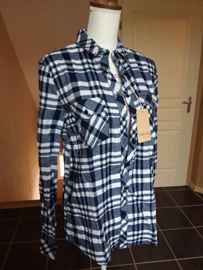 Chemise à carreaux neuve 40/42
