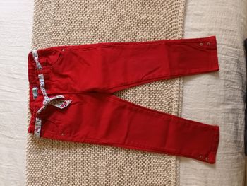 Pantalon rouge ceinture fleurie Okaïdi 3 ans