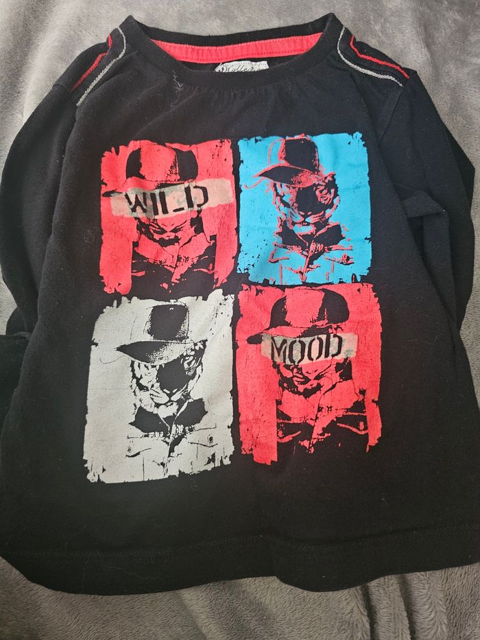 T-shirt manche longue.