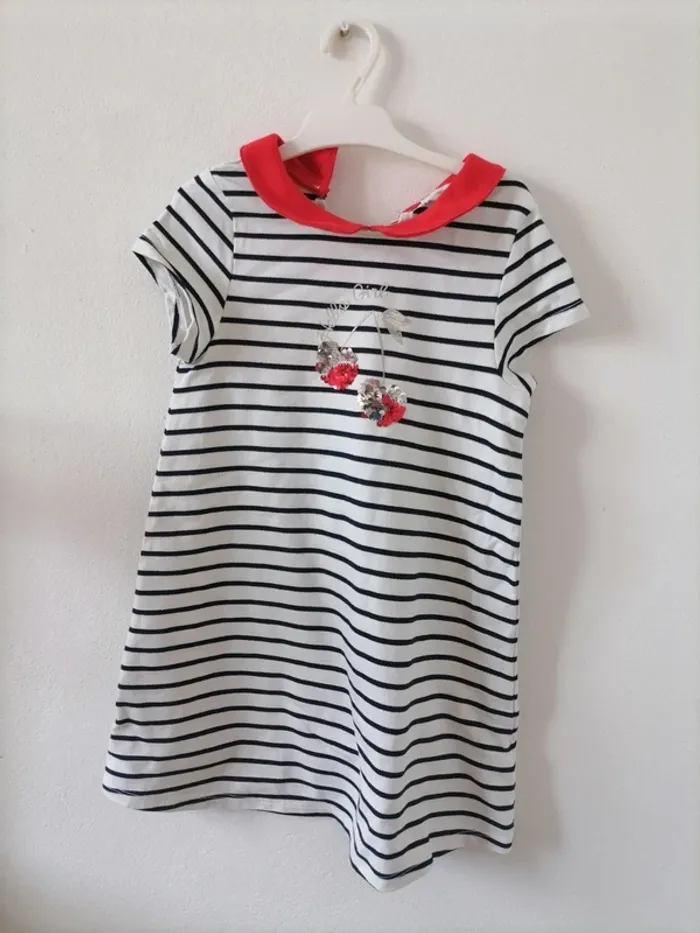 Robe col claudine