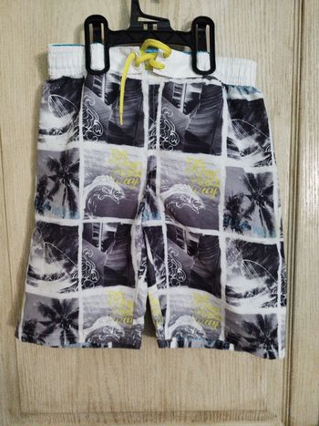 Short de bain noir et blanc taille 134-140