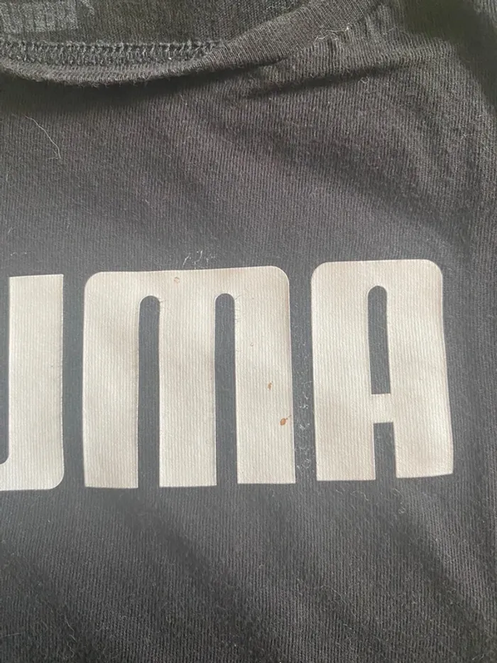 🤍🖤T-shirt PUMA noir mixte – Taille 5 ans – TBE parfait pour la rentrée 🤍🖤 - photo numéro 2