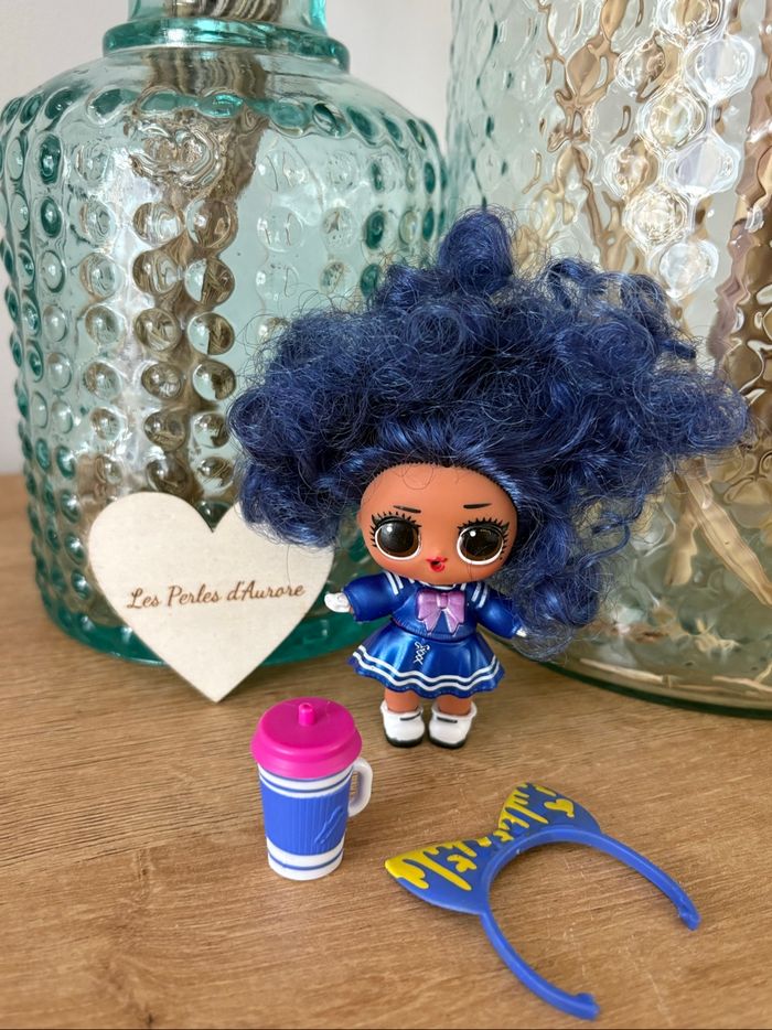poupée lol surprise bleu