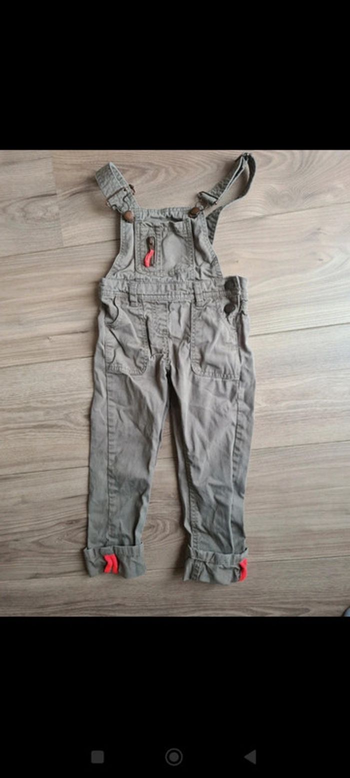 Salopette tape a l'oeil