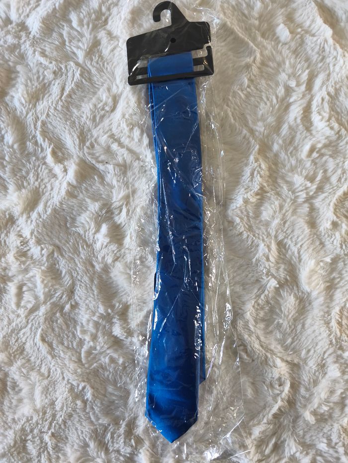 Cravate bleu électrique taille unique
