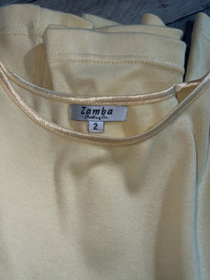 Haut jaune - photo numéro 3