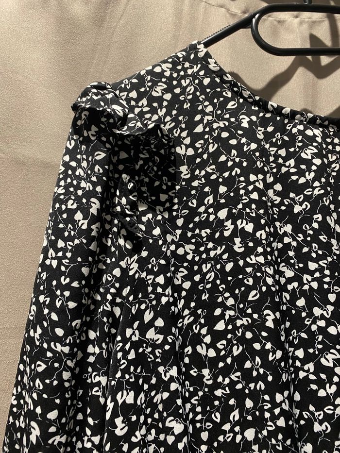 Robe noire et blanche - photo numéro 4