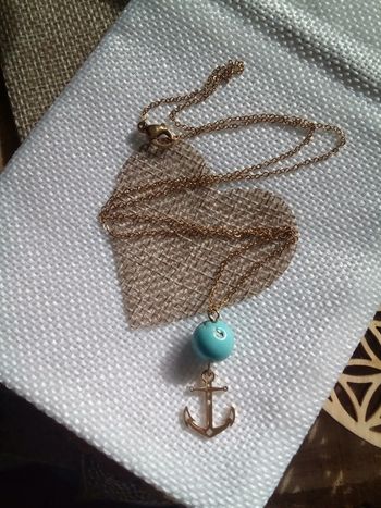 Collier pierre de turquoise naturelle et ancre en acier inoxydable