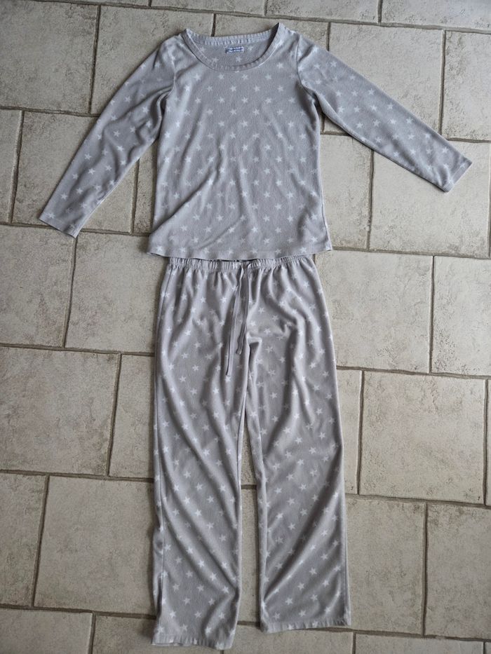 Pyjama velours gris etoiles blanches