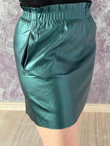 Superbe mini-jupe turquoise