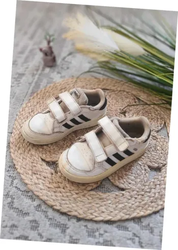 Basket adidas taille 27