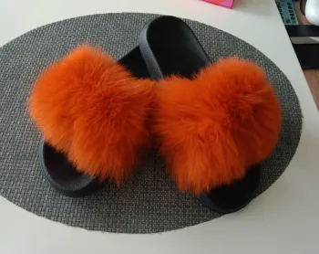 Sandales plates avec fourrure