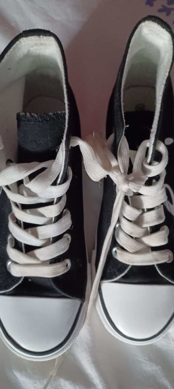 Très belles paires de baskets montante fille Pointure 34 - photo numéro 8