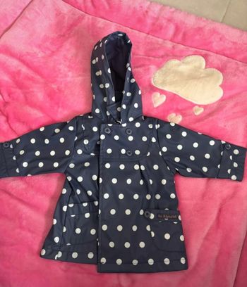 Manteau imperméable à capuche 6 mois