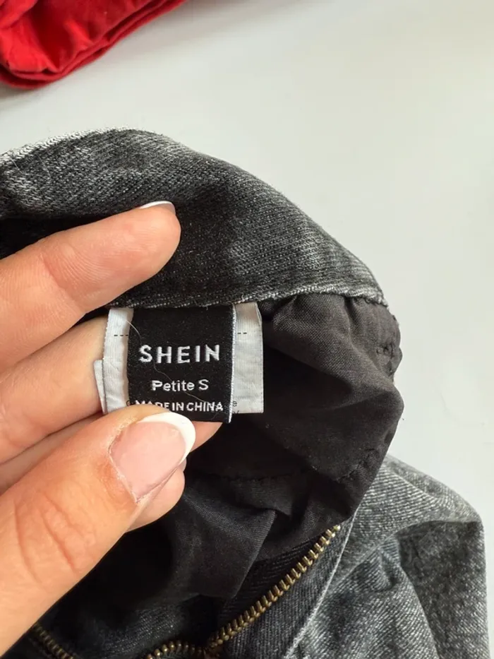 Jean mom en très bon état taille S SHEIN noir - photo numéro 7
