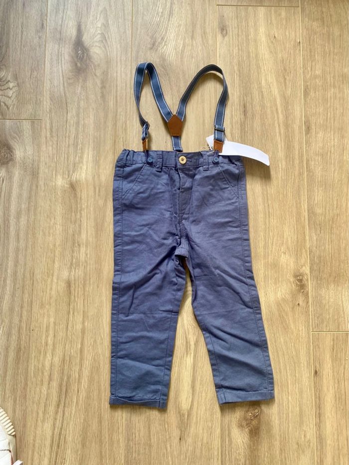 Pantalon avec bretelles neuf