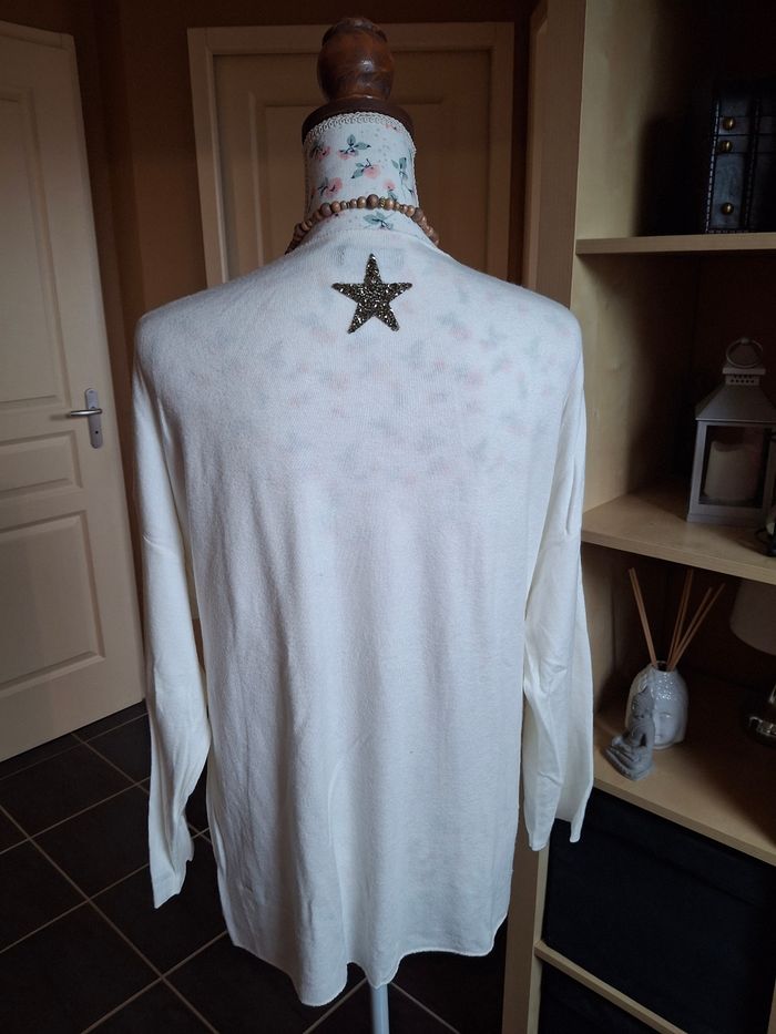 Gilet fin blanc étoile strass dos neuf - photo numéro 2