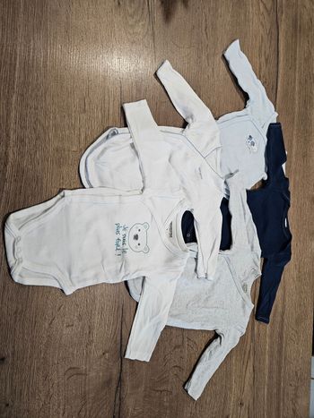 Lot 5 bodies 3 mois