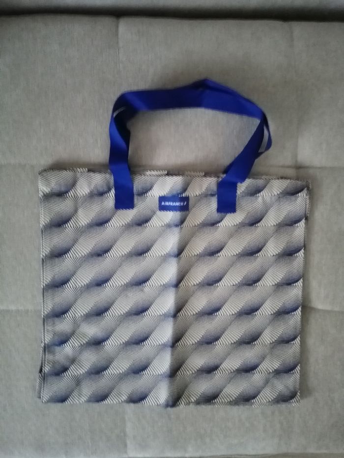 Sac Air France (bleu) - photo numéro 4