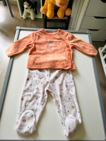 Pyjama 2 pièces en velours (Orange et Beige) 9 mois (69/72 cm) Kiabi