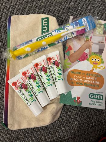 Trousse enfant 6ans et + brosse à dent dentifrice