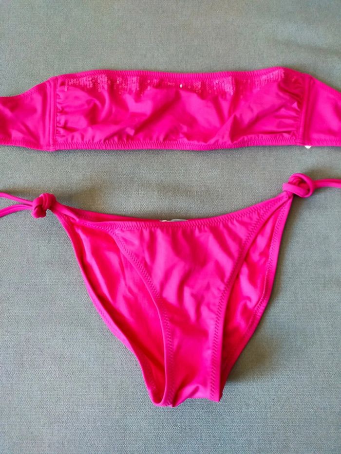 Bikini 2 pièces rose fuchsia à sequins – Haut 85 / Bas 38 – Neuf avec étiquette – Golden Lady - photo numéro 2