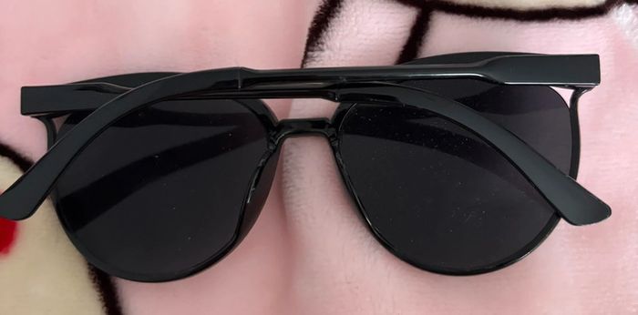 Lunettes de soleil - photo numéro 2