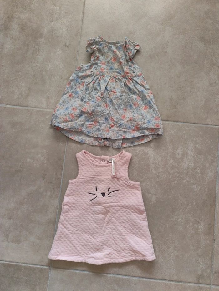 Lot 2 robes 1 mois