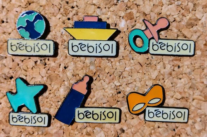 Lot de 6 pin's bebisol