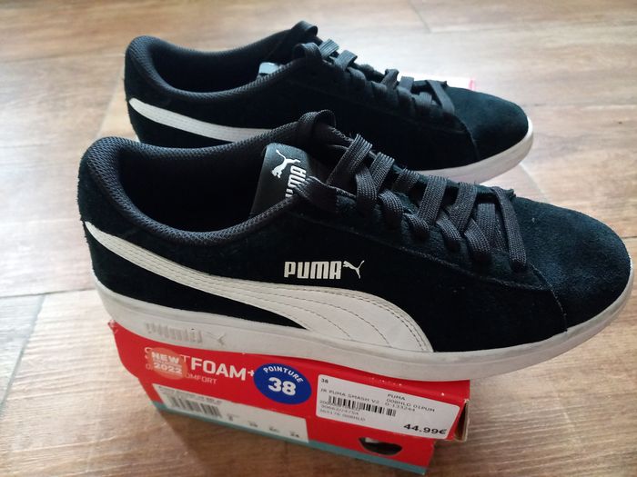 Puma Smash v2. Taille 38 - photo numéro 2