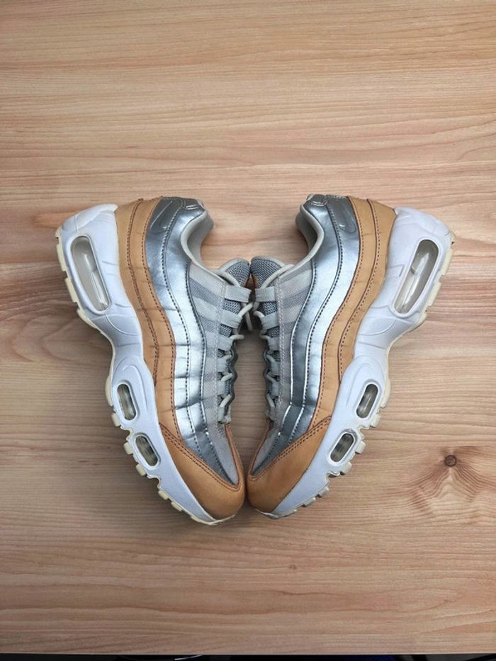 Nike Air Max 95 Grise et Marron – Pointure 37.5