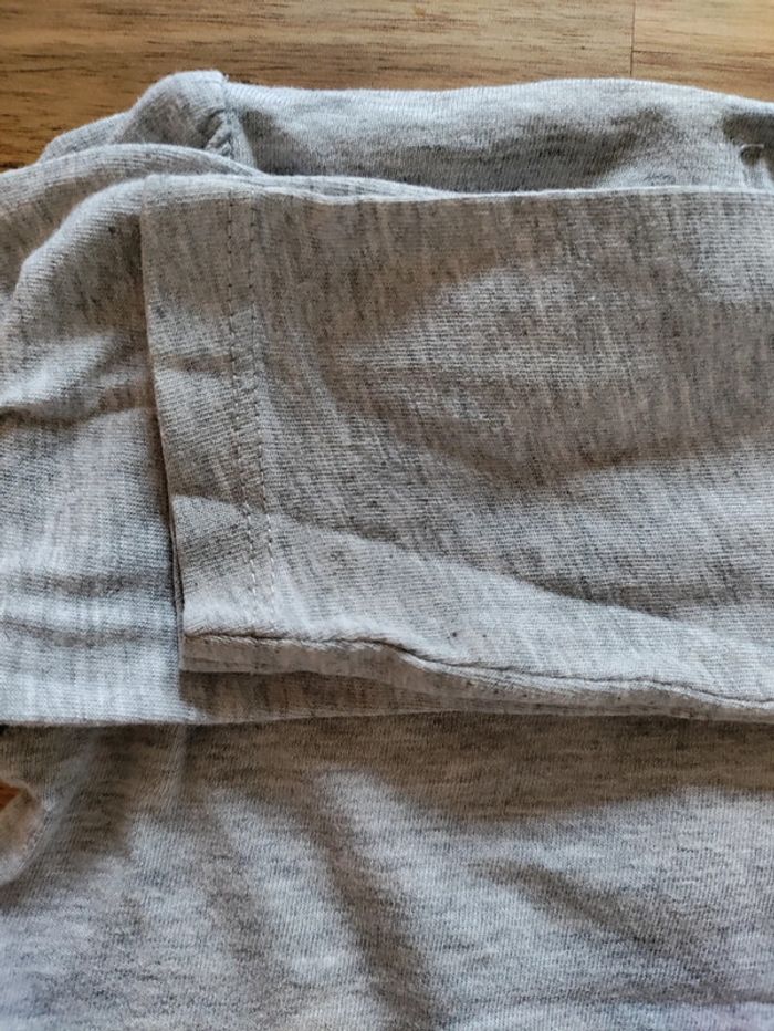 T-shirt manches longues 12 mois - photo numéro 3