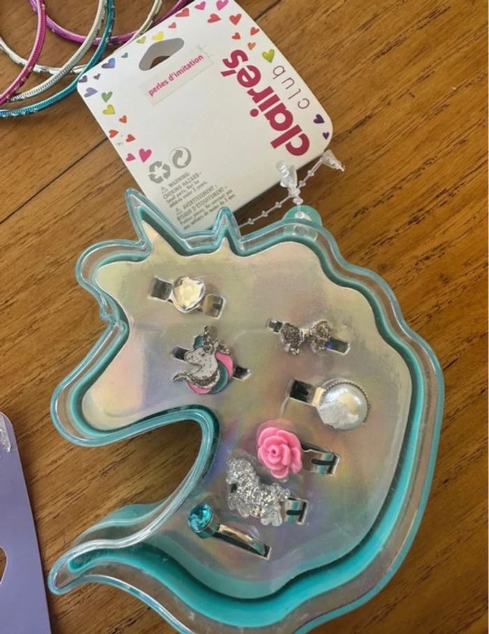 Lot de bijoux et accessoires cheveux pour filles - photo numéro 2