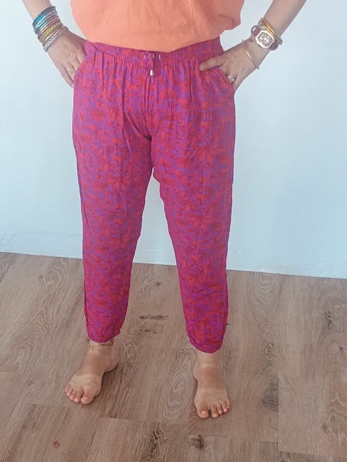 Pantalon 3/4  rose fuchsia et violet, taille 38