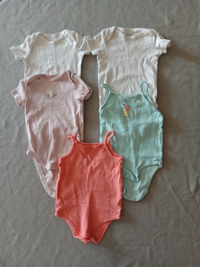 Lot bodies été 9 mois