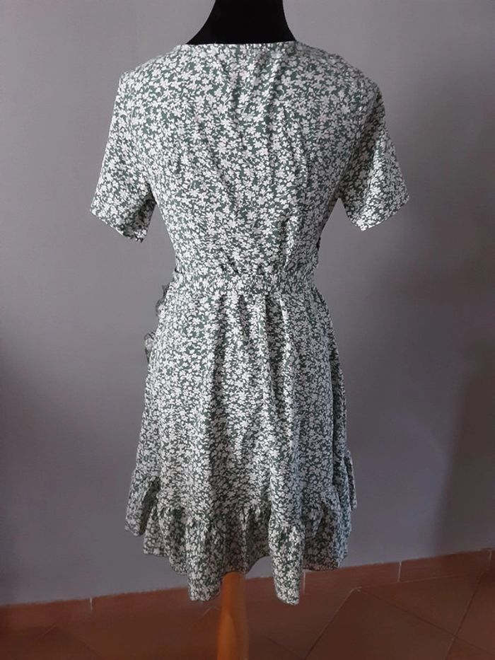 Robe porte-feuille neuve - photo numéro 2
